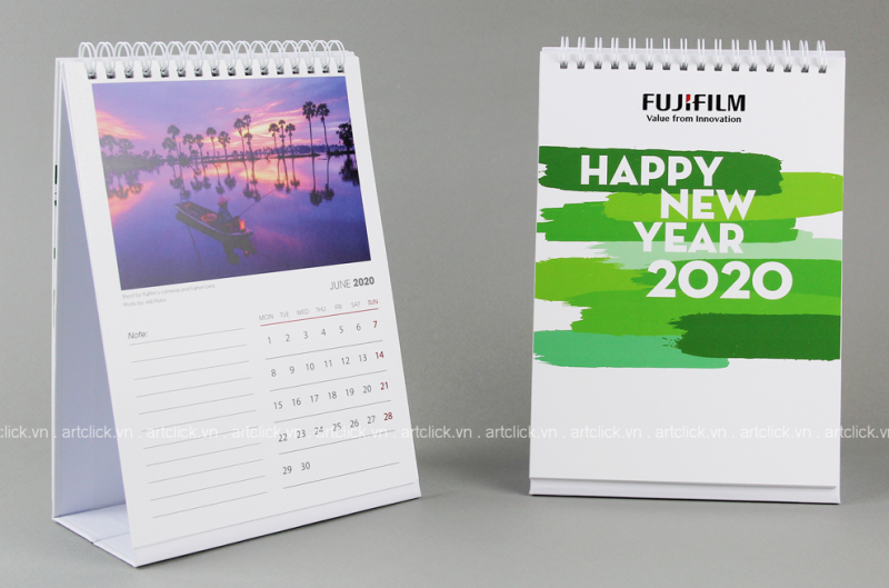 Cac Mau Lich Treo Tuong Cao Cap Cho Doanh Nghiep Artclick 12