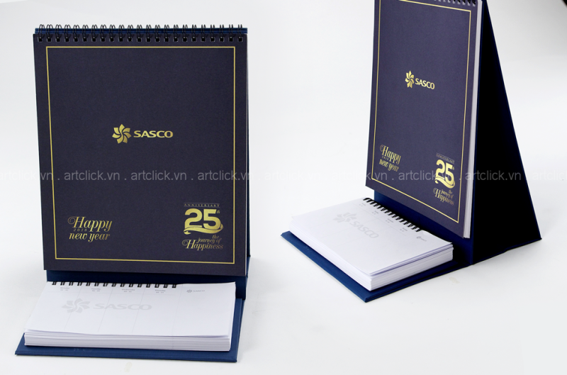 Cac Mau Lich Treo Tuong Cao Cap Cho Doanh Nghiep Artclick 22