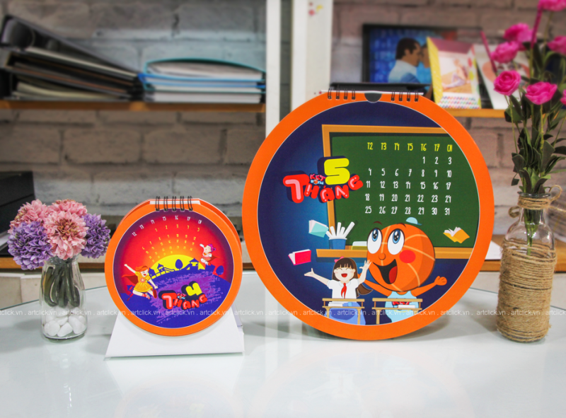 Cac Mau Lich Treo Tuong Cao Cap Cho Doanh Nghiep Artclick 24